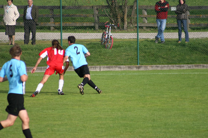 gal/08. Spieltag- SV Reischach-Rasen/2006-10-24 - SVR gg. Rasen-Antholz 127.jpg